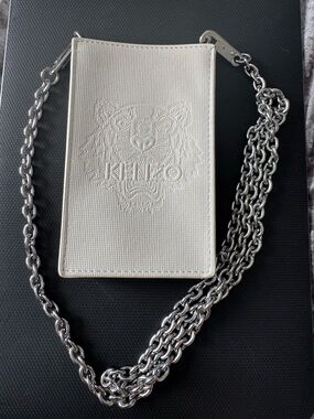 Kenzo White with Silver Chain Phone Holder